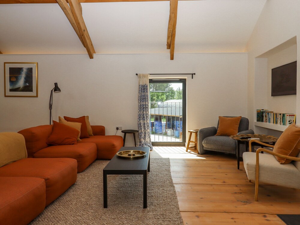 3 Caddaford Barns