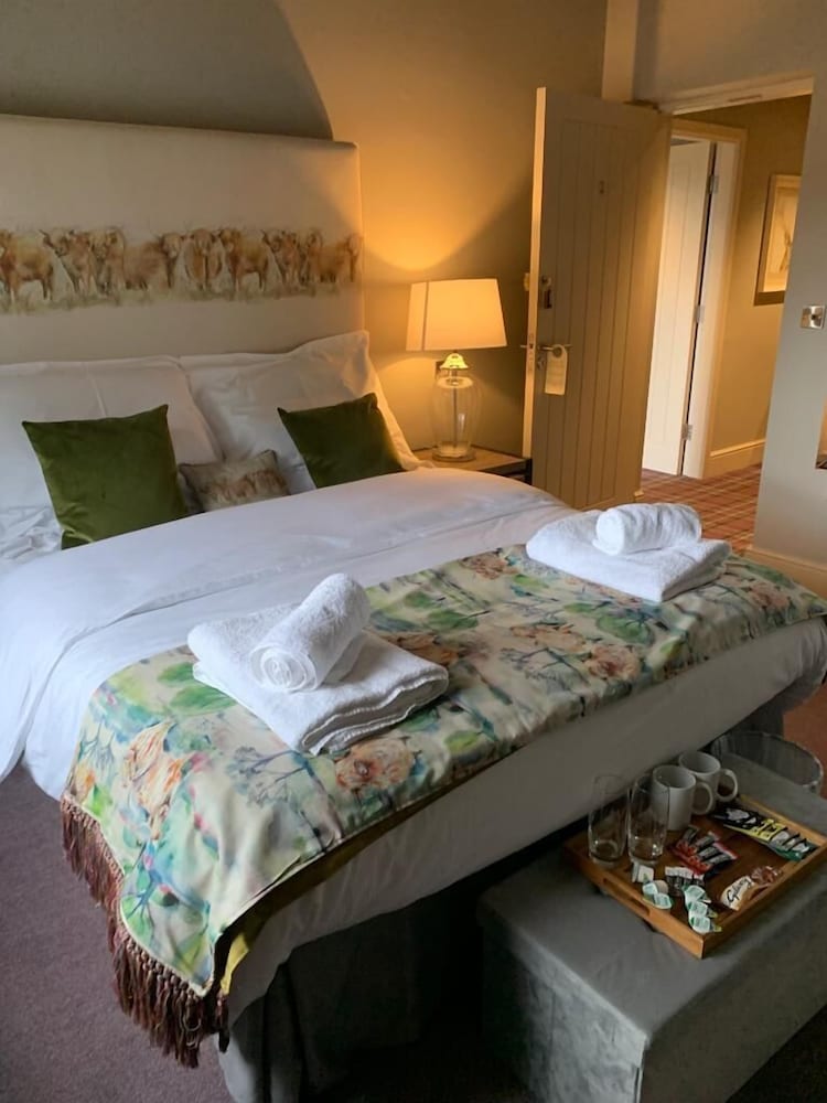 Plum and Partridge Inn