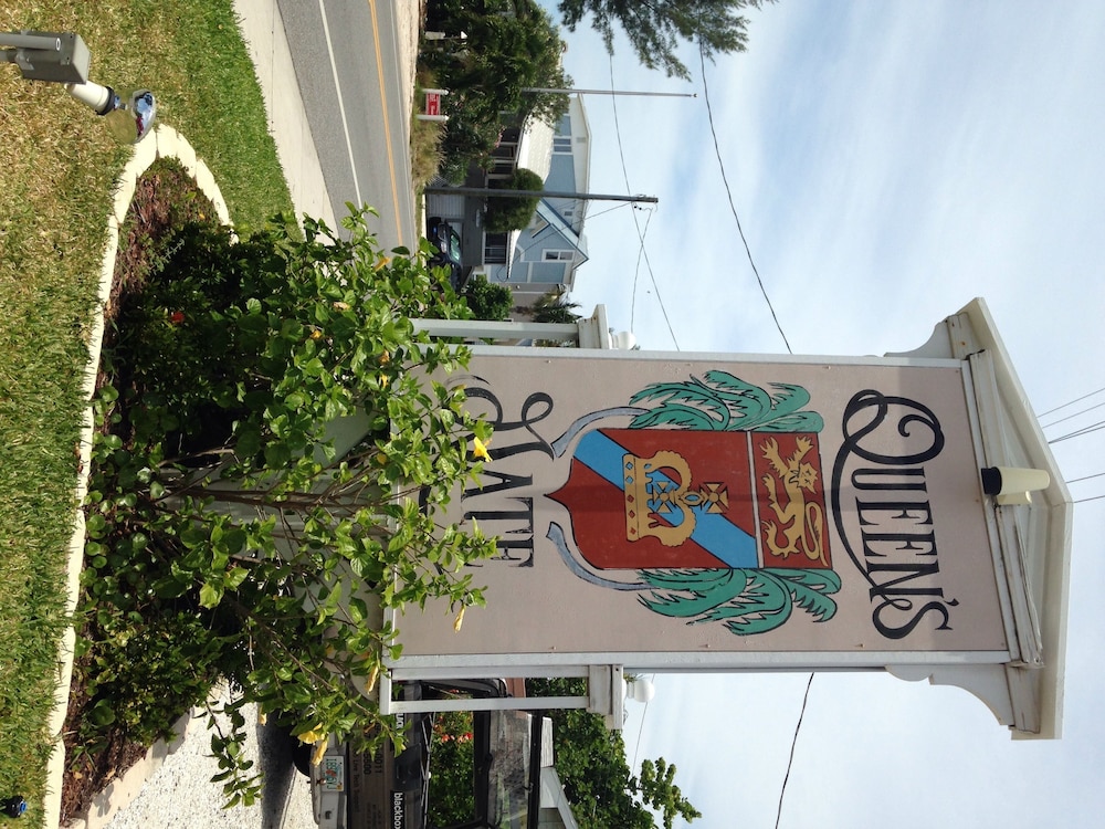 Queen's Gate Resort