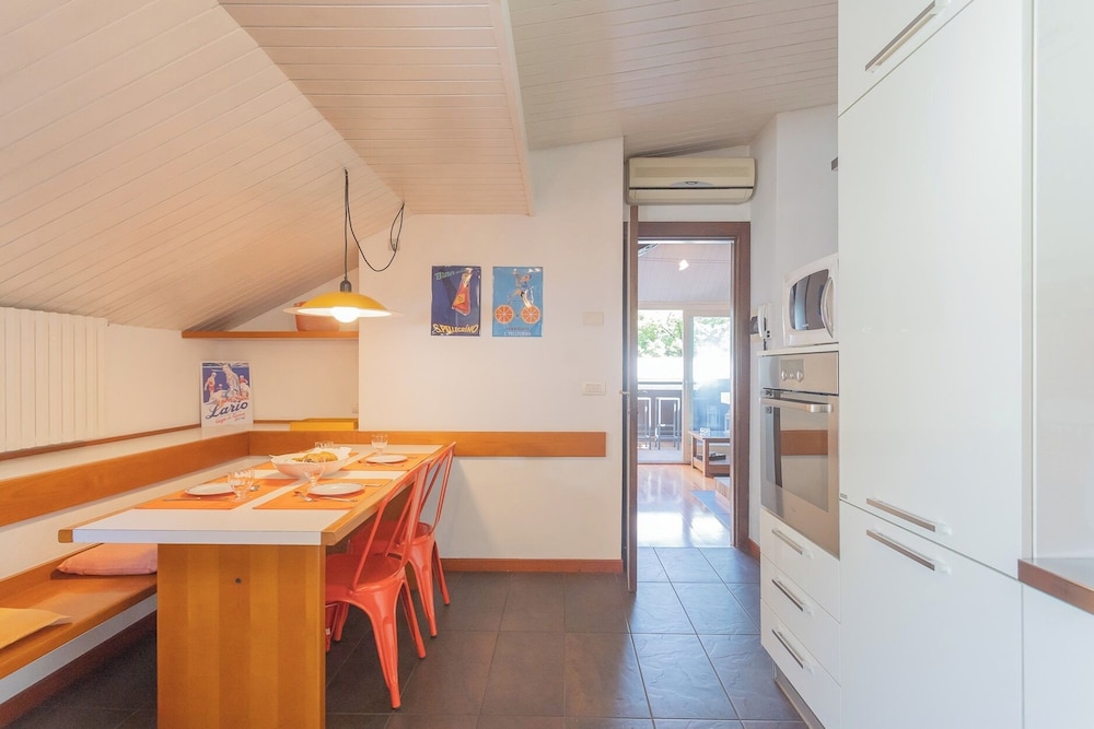 La Mansarda by Rent all Como