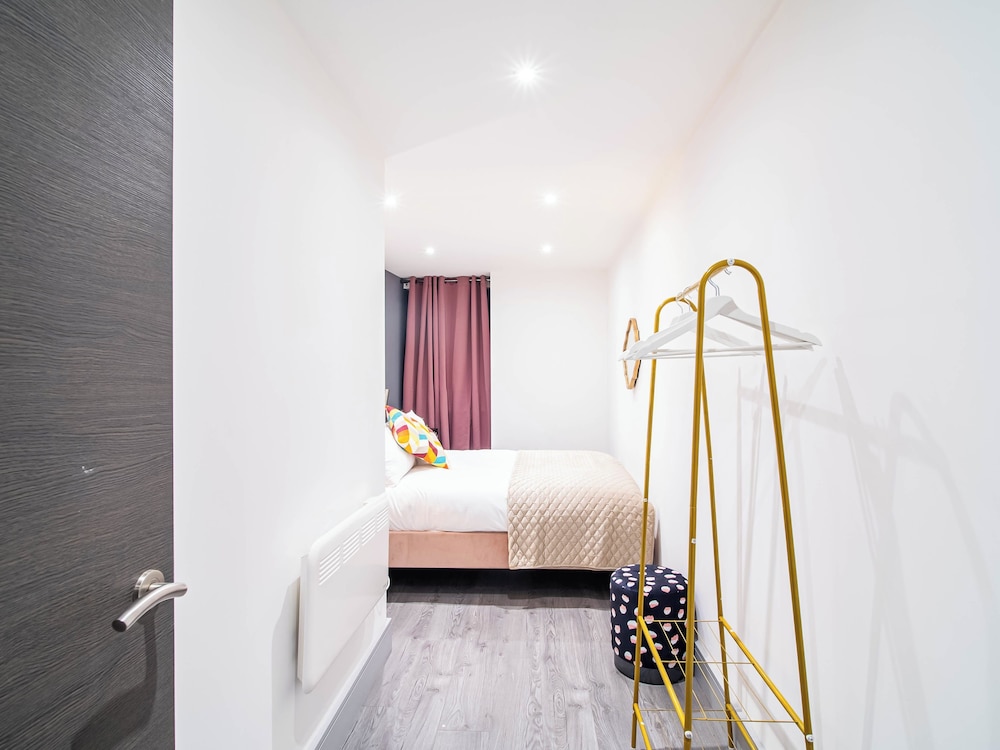 Bradford City Apartment - Bolton Road Oasis