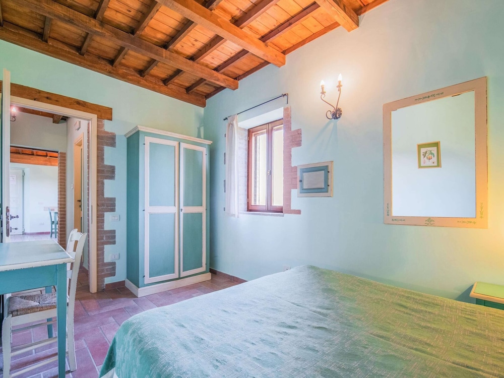 Holiday Home in Sellano With Pool & Sun Terrace view 4