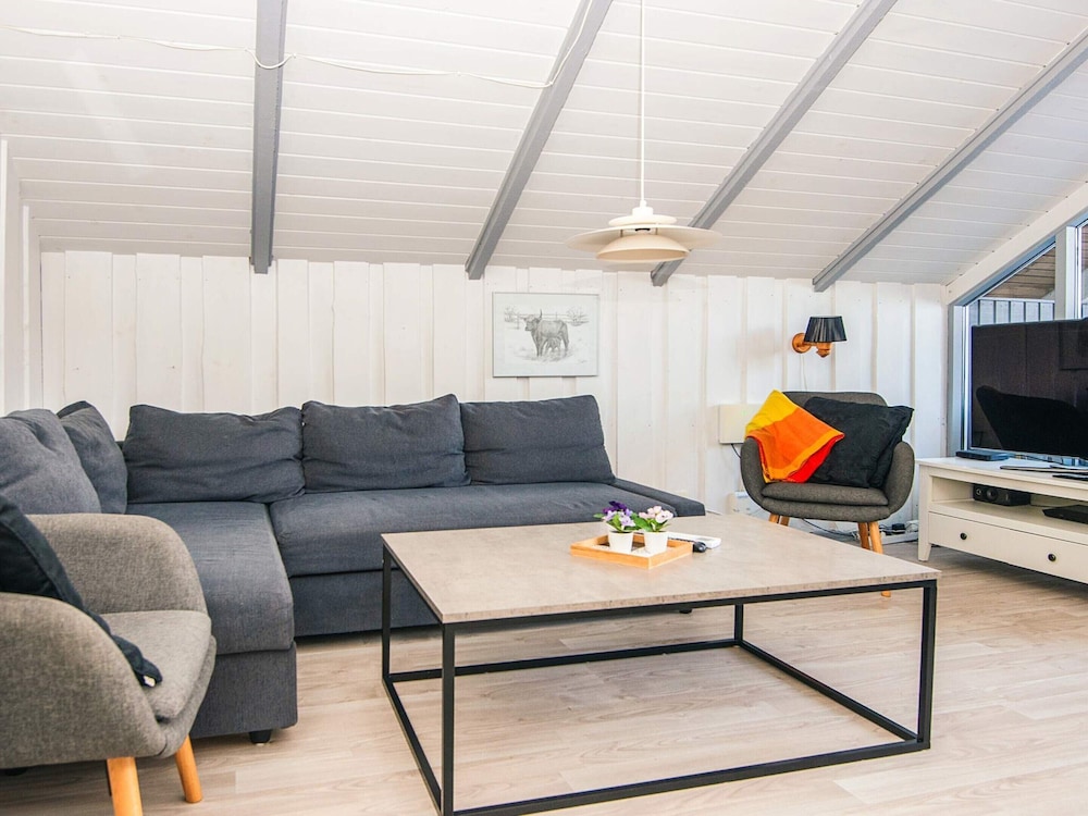 6 Person Holiday Home in Give
