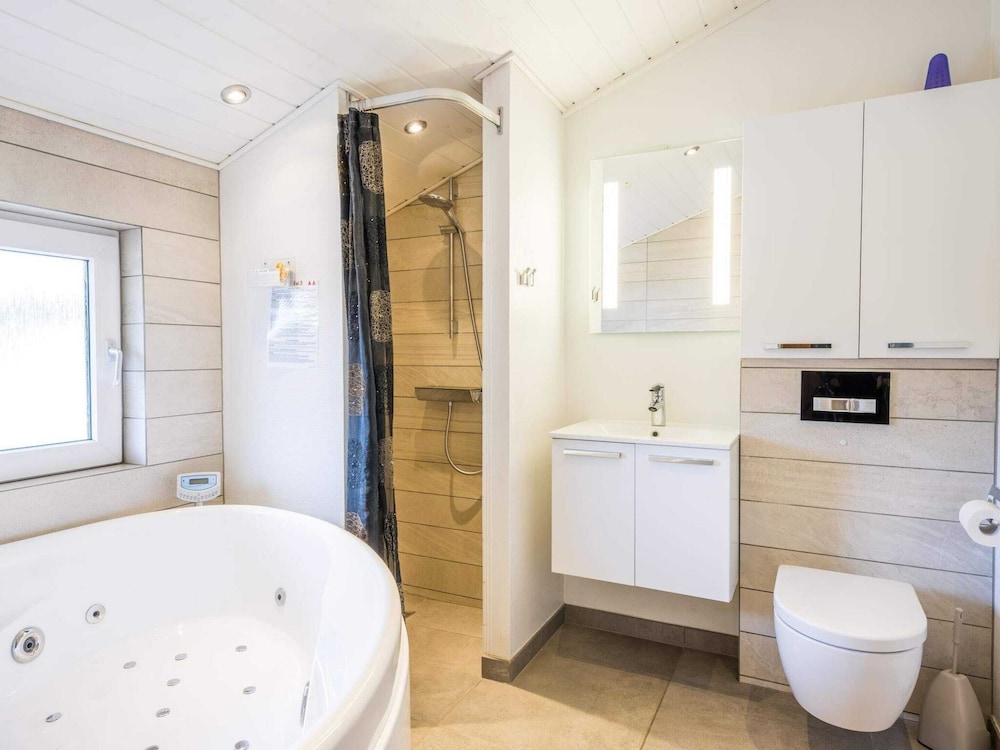 6 Person Holiday Home in Blavand view 4