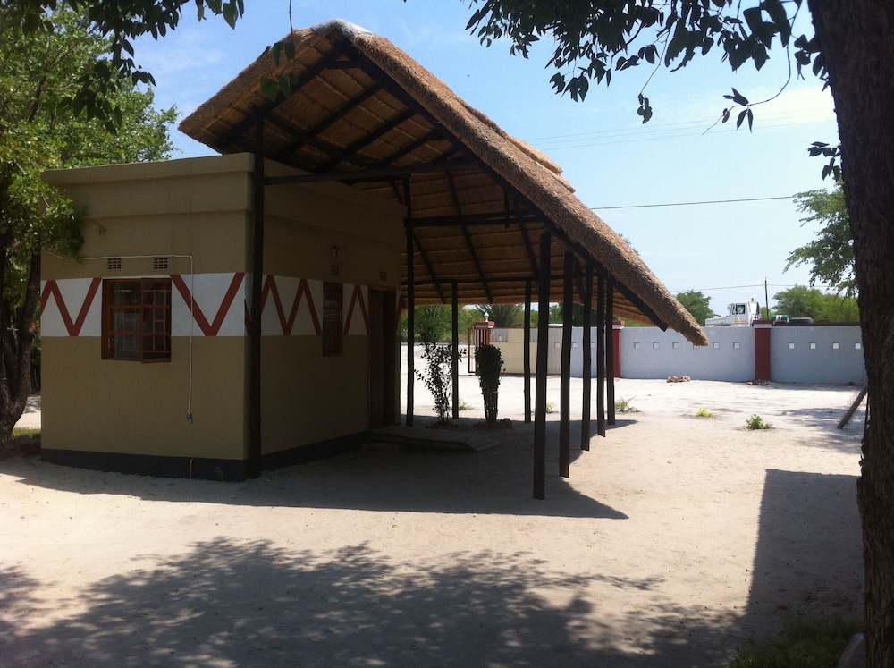 Gomwe Guest Inn