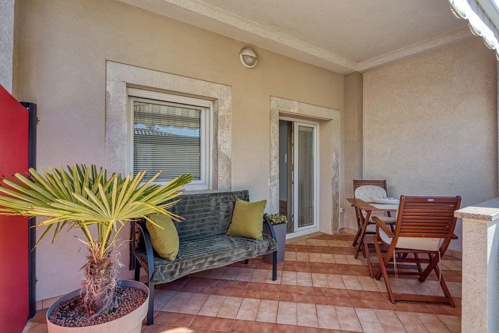 Apartment Jakara 1