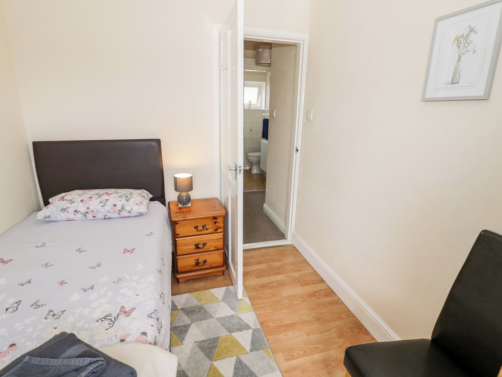 Lynsted Lodge view 3