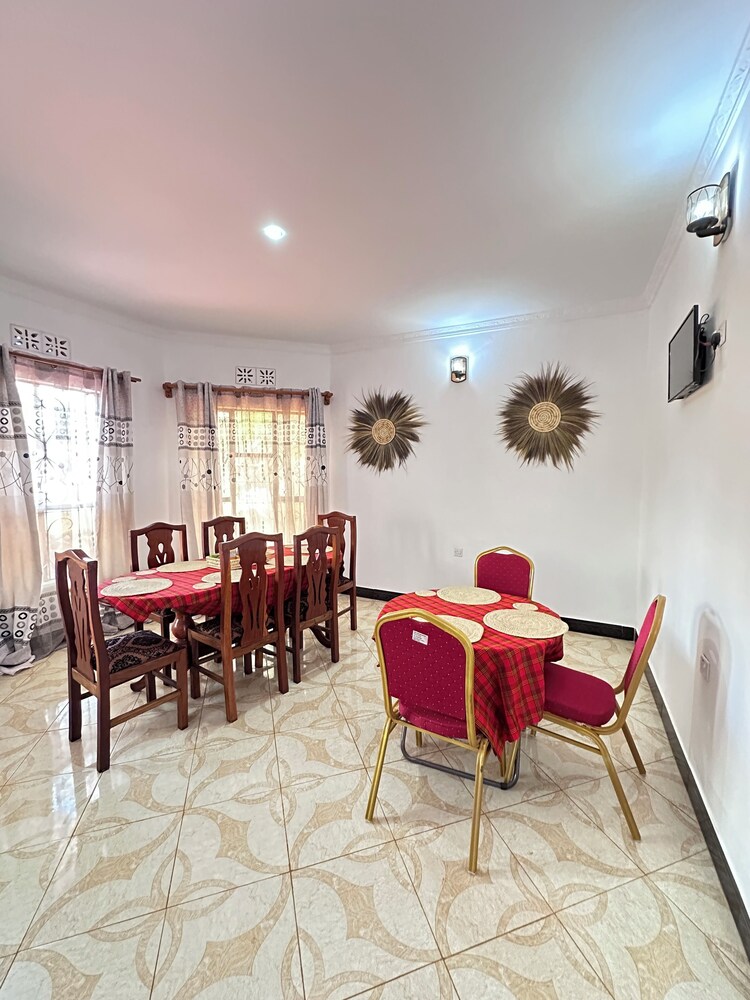 AMORA HOMESTAY
