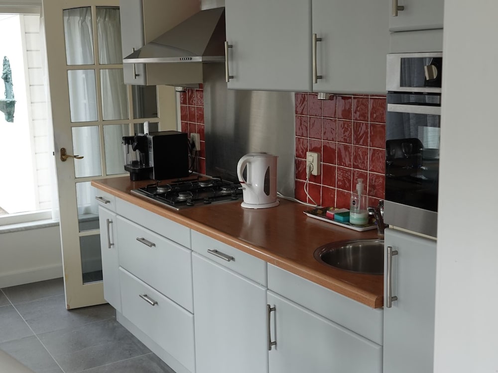 Holiday Home Near Oosteruine Lake & North Sea