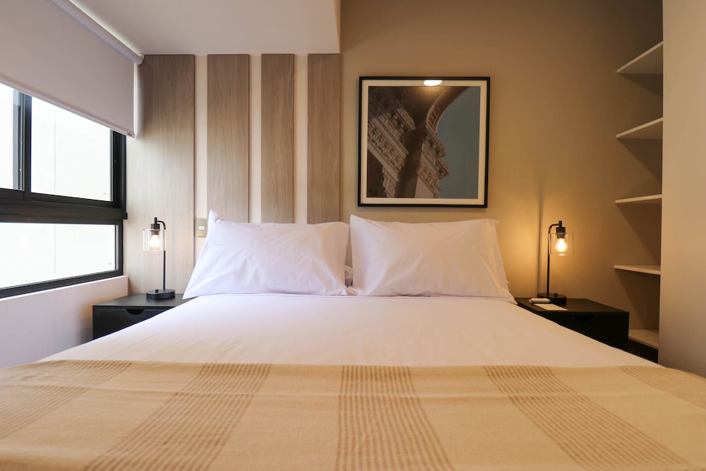 w Comfy 1BR Apartment w Balcony in Miraflores