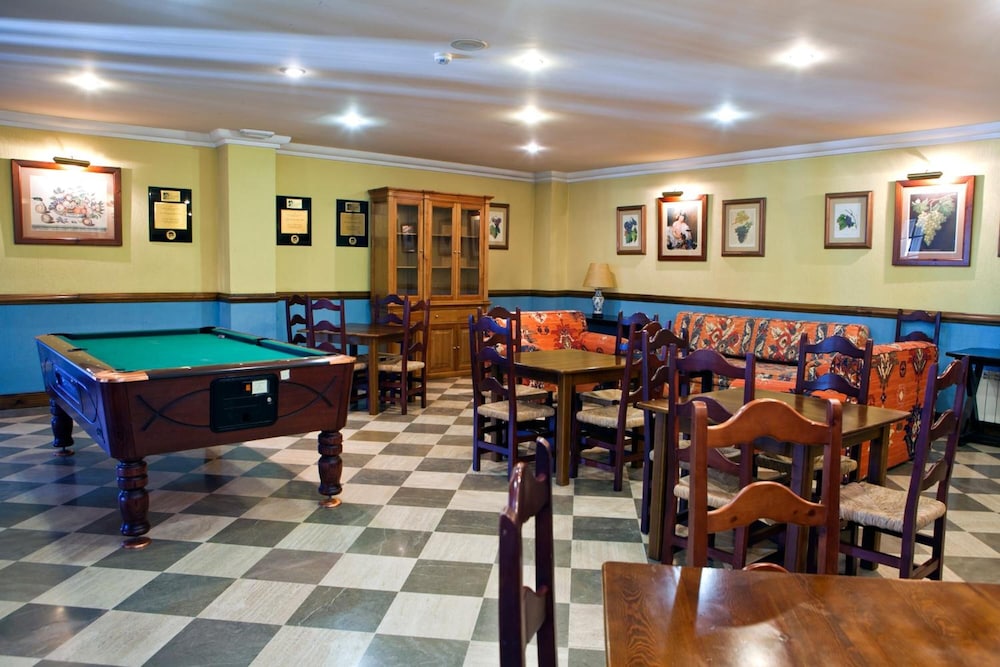 Monachil Vacations - Aparthotel Trevenque - Property Image 2