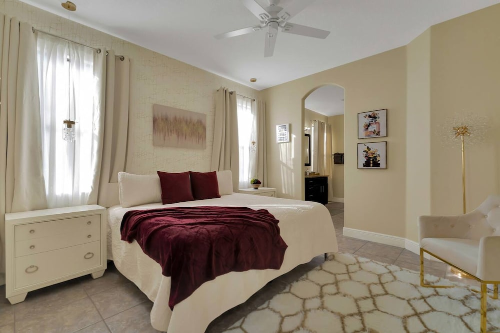 Come and Stay at the Best of Championsgate!