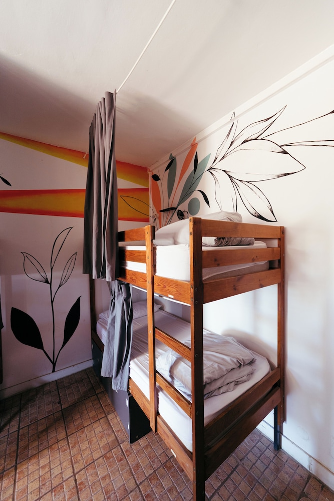 Ocean Nomads Hostel