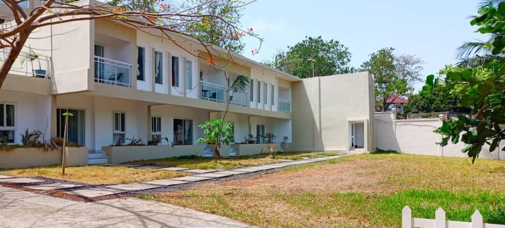COMPANERO RESORT