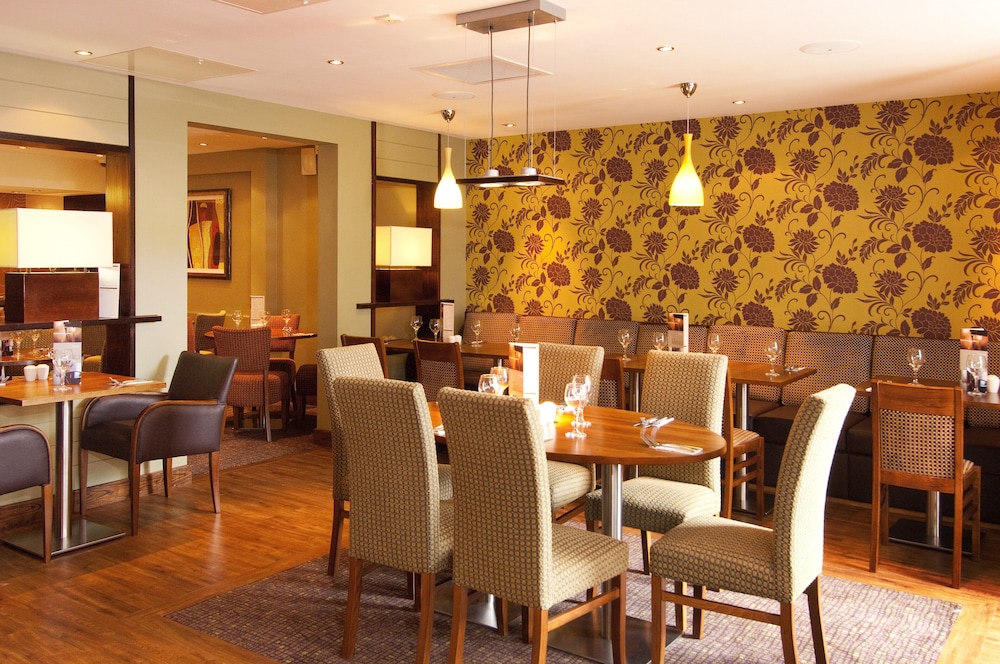 Premier Inn Sunbury - Kempton Park, photo 9