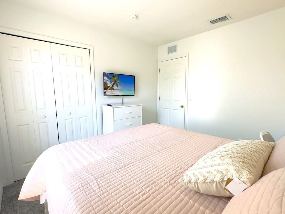 Modern 4BR Home in Regal Palms Resort Near Disney