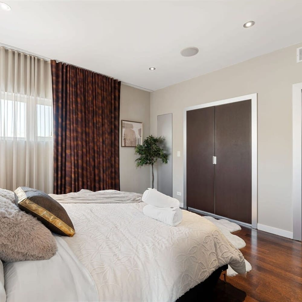 5BR 5BA Architectural Estate-theatre Gym Rooftop