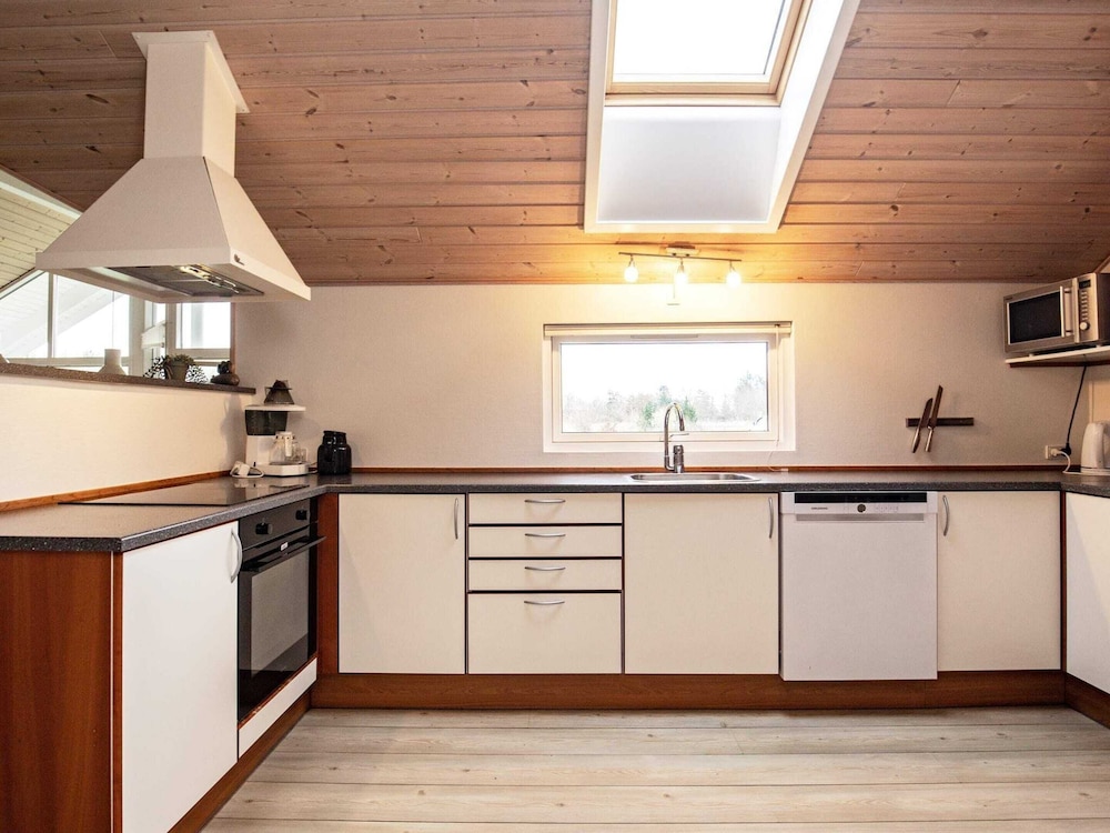 14 Person Holiday Home in Hojslev view 4