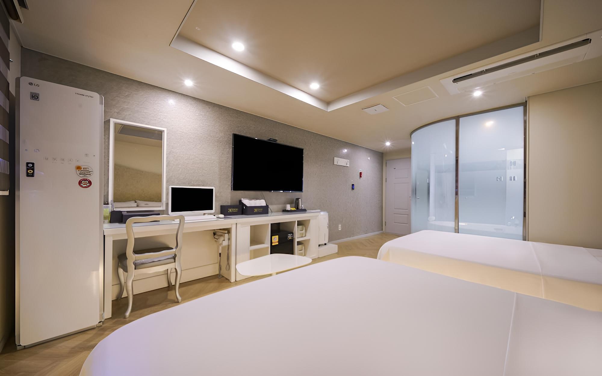 Design Hotel 2ne1 Jukdo Market Pohang view 4