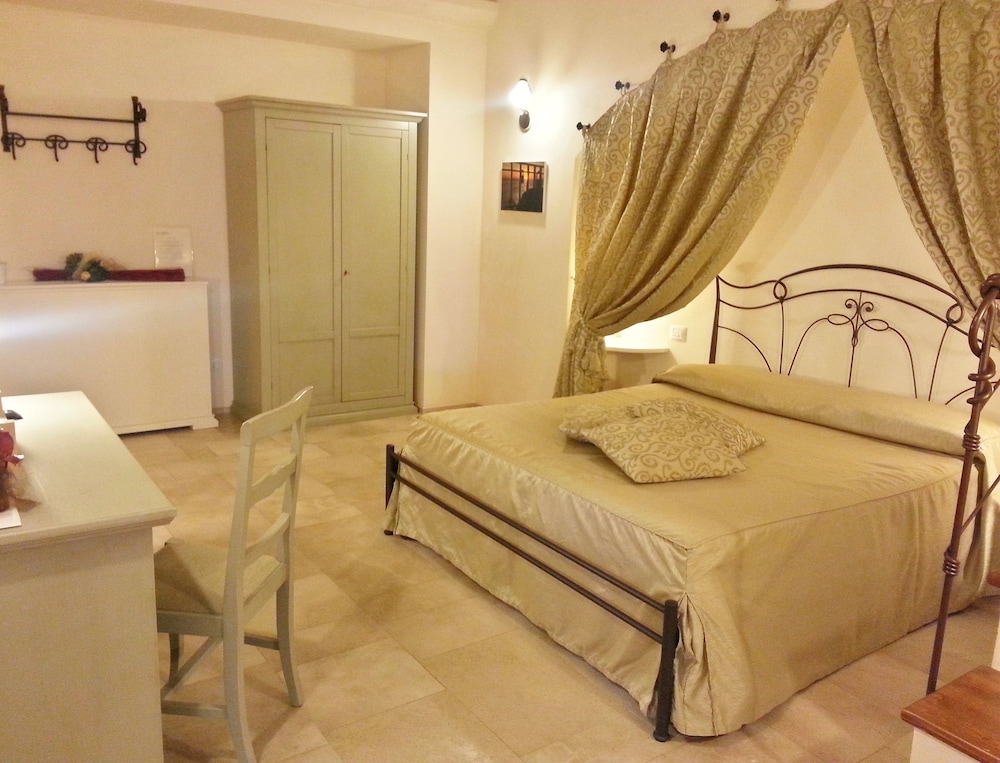 Masseria San Velletri Guest House
