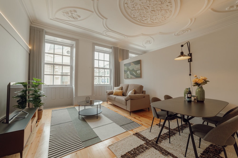 Heart OF Porto Apartment C by Vacationy
