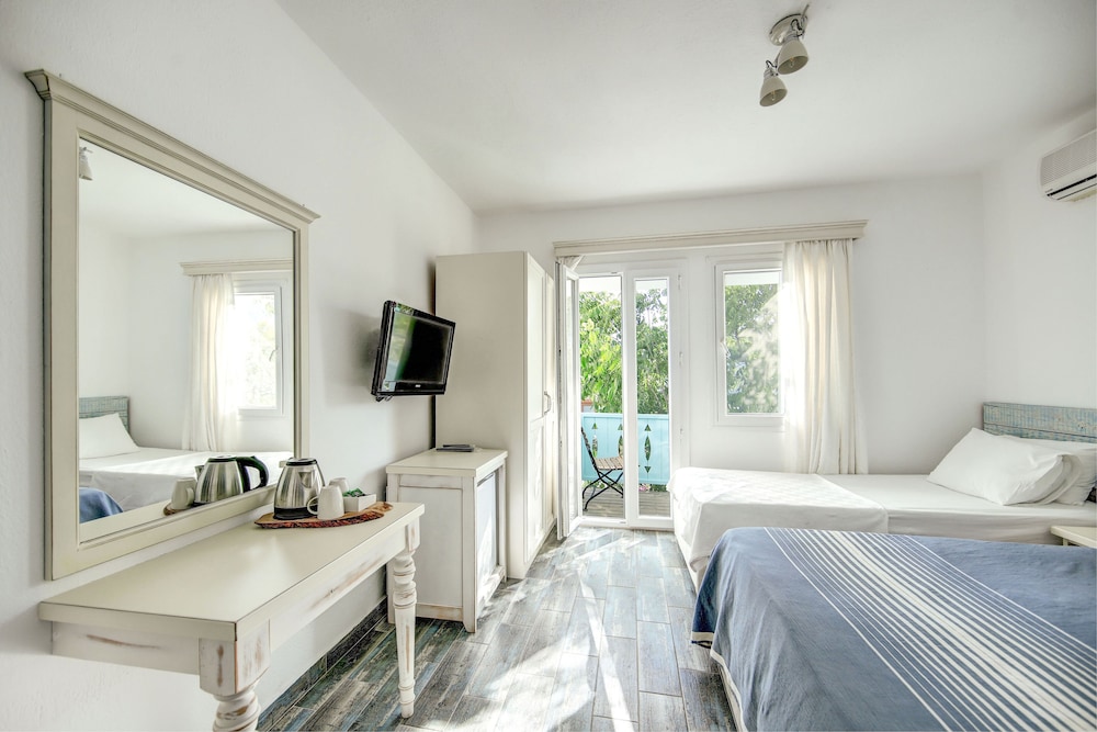 Kefi Beach ve Süitler - Image 63