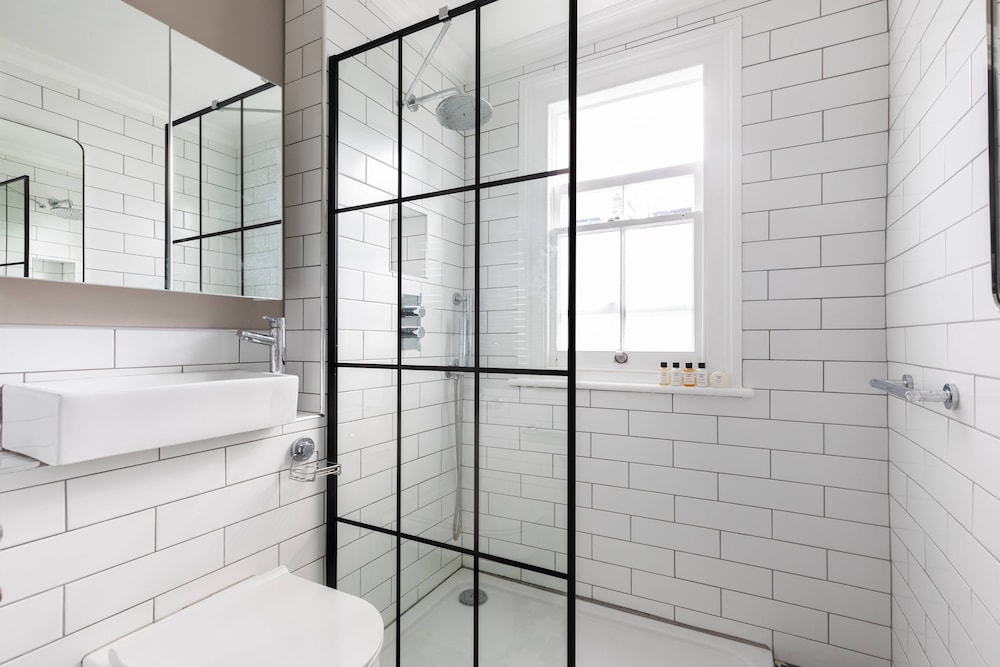 Tetcott Road by Onefinestay