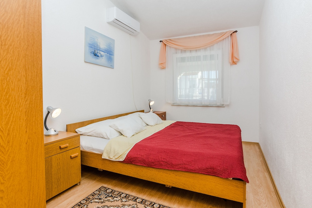 Apartment Vinceljak view 3