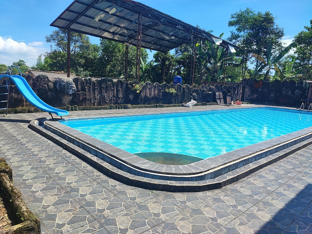 Villa Nadhira Syariah
