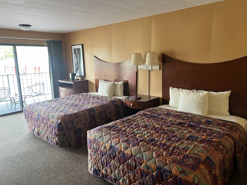All Star Inn & Suites