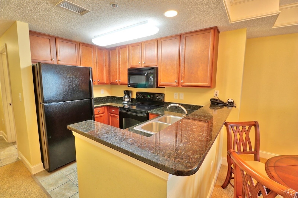 Anderson Ocean Club 914 1 Bedroom Condo