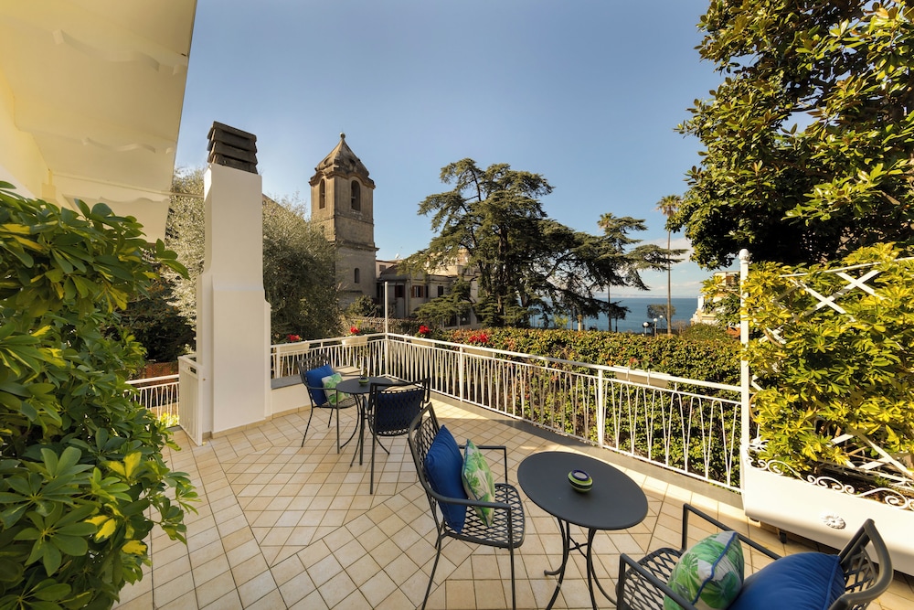 Villa In Sorrento Center | Gardens & Outdoor Space