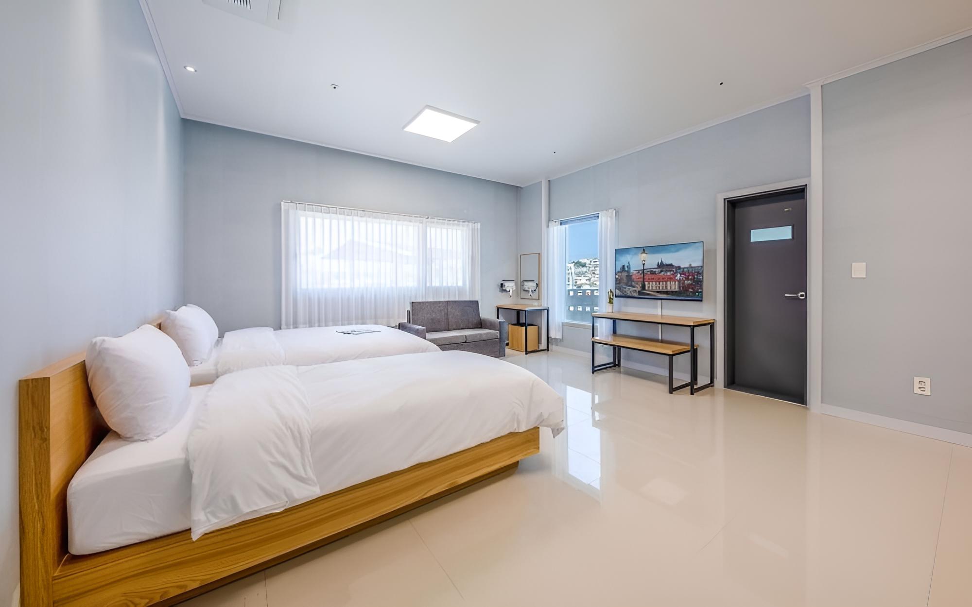 Yeosu Hamel Pension view 3
