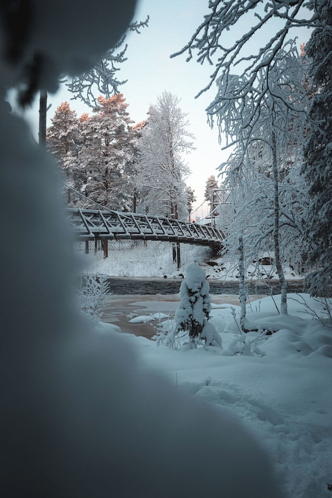 Halo Igloos - Private Sauna & Jacuzzi