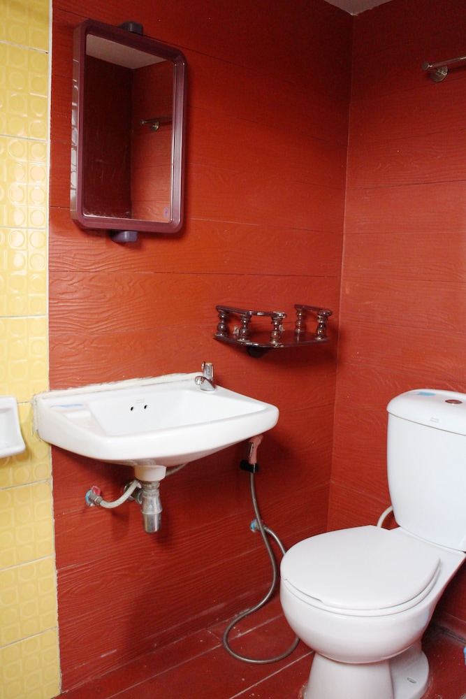 Baan Bua Homestay - Hostel