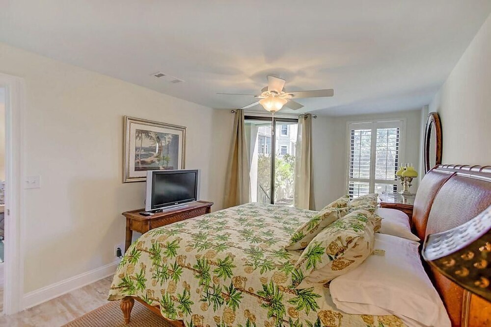 Charleston Vacations - 111 Summerhouse Villa - Property Image 5