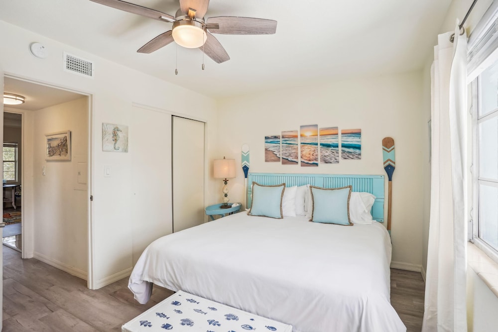 Beach Quarters #8
