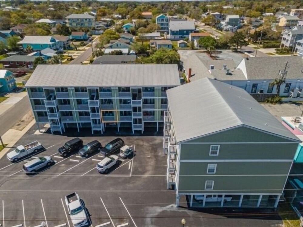 Life's A Beach - Walk To Everything In Historic Carolina Beach! 1 Bedroom Condo by RedAwning view 4