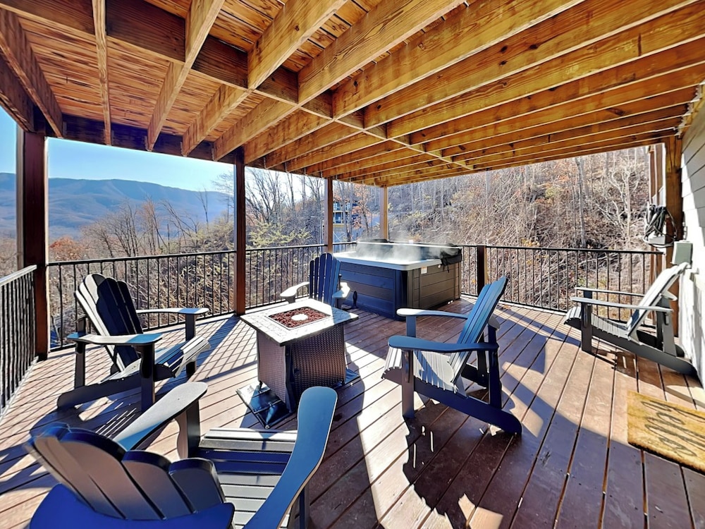 The Squirrel's Nest by Jackson Mountain Rentals