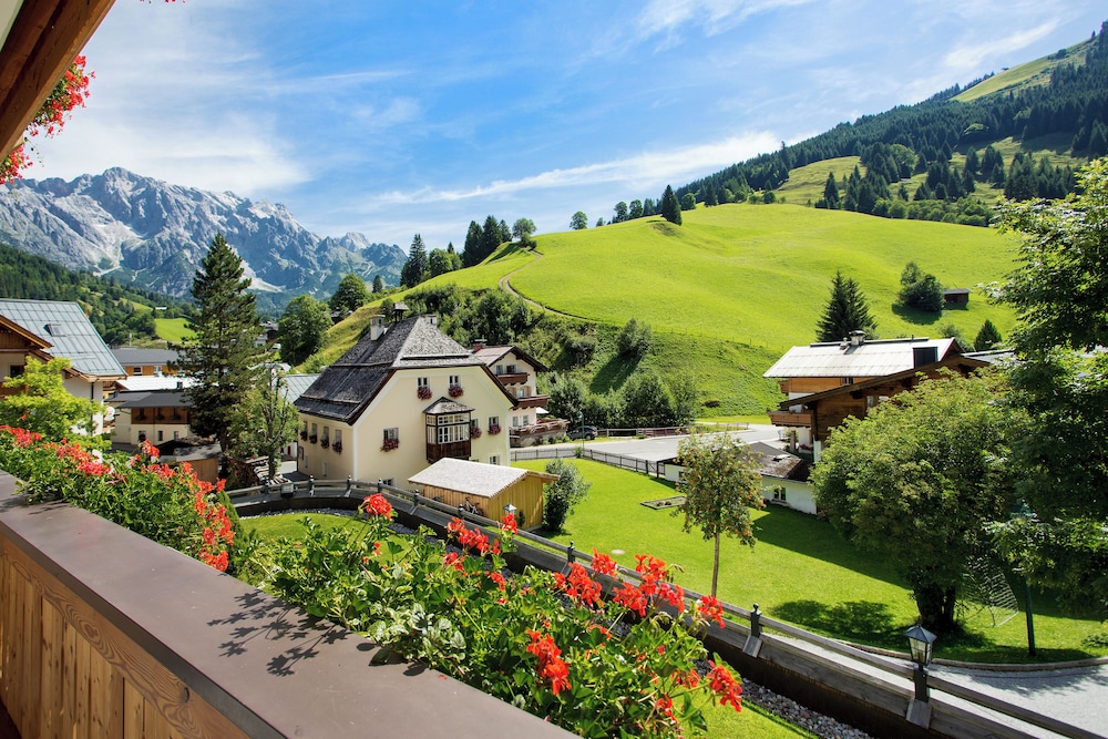 Almhof Alpin Apartments & Spa