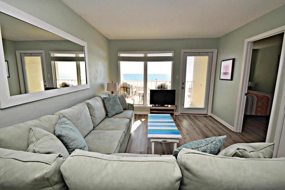 Island Shores