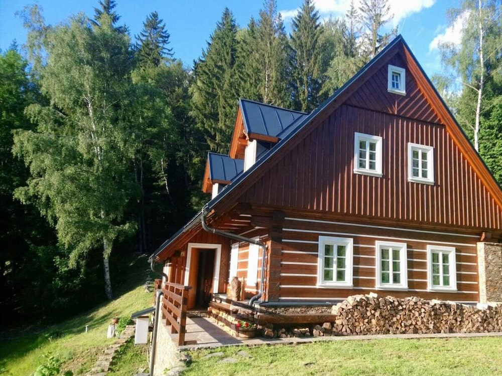 Comfortable Villa With Stunning Views