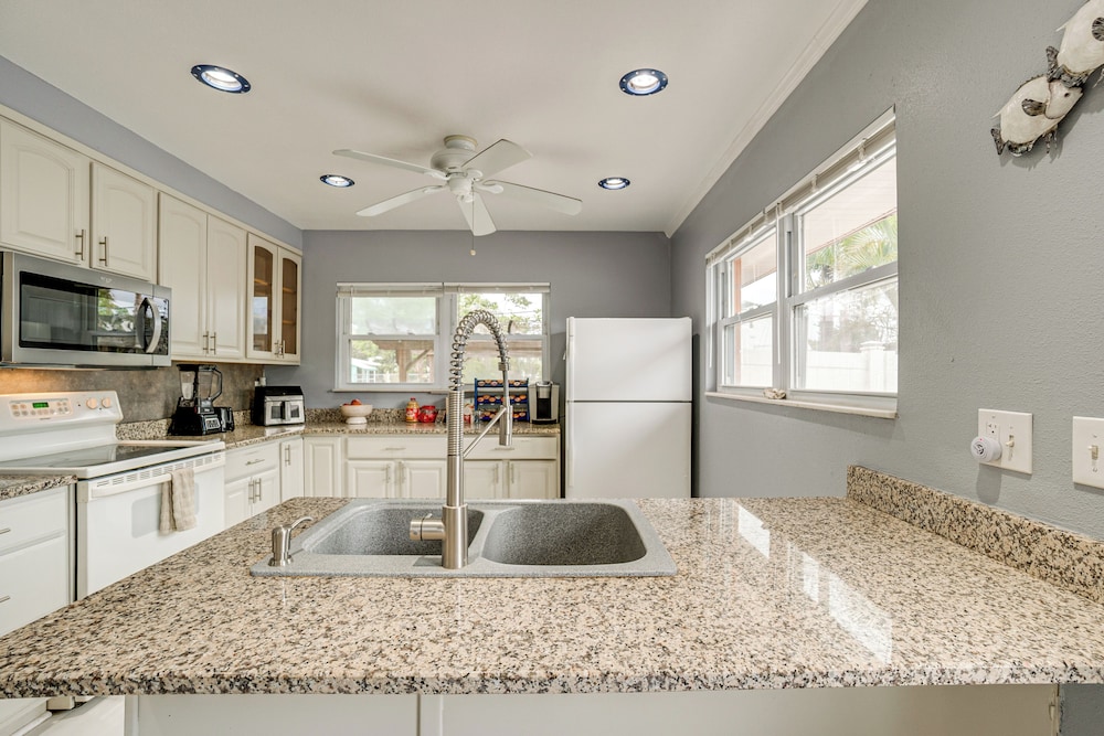 2 Mi to Riverwalk: Gem w/ Private Pool & Yard!