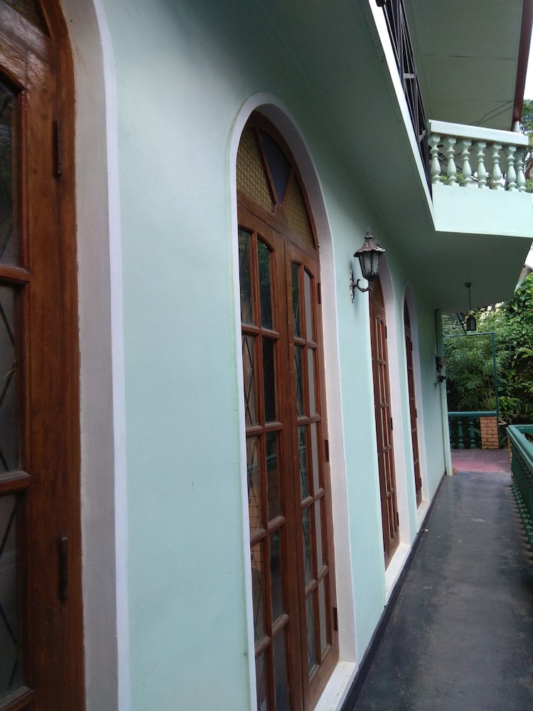 Photo 33
