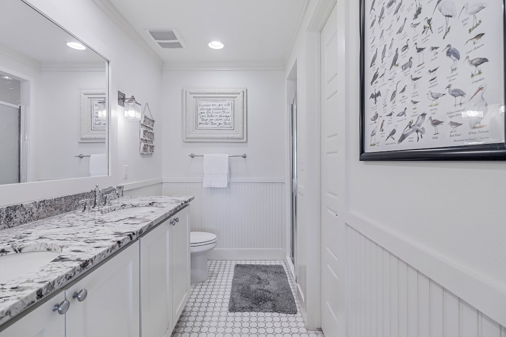 Beach Bungalow TC 2305
