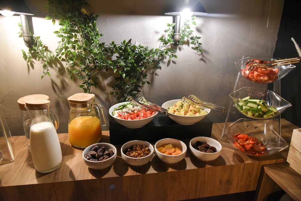 Luxir Hotel - Image 14