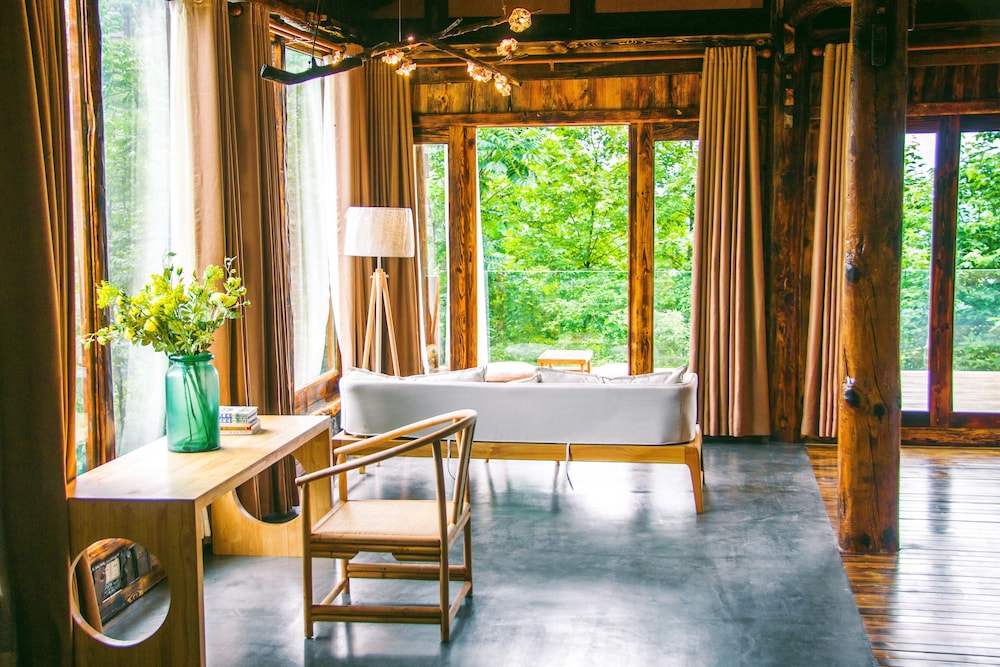 No.5 Valley Lodge