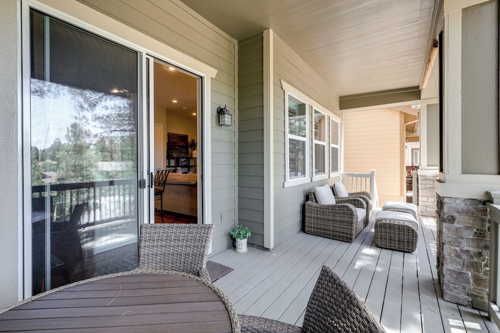 Tasteful Flagstaff Townhome w/ 2 Furnished Decks