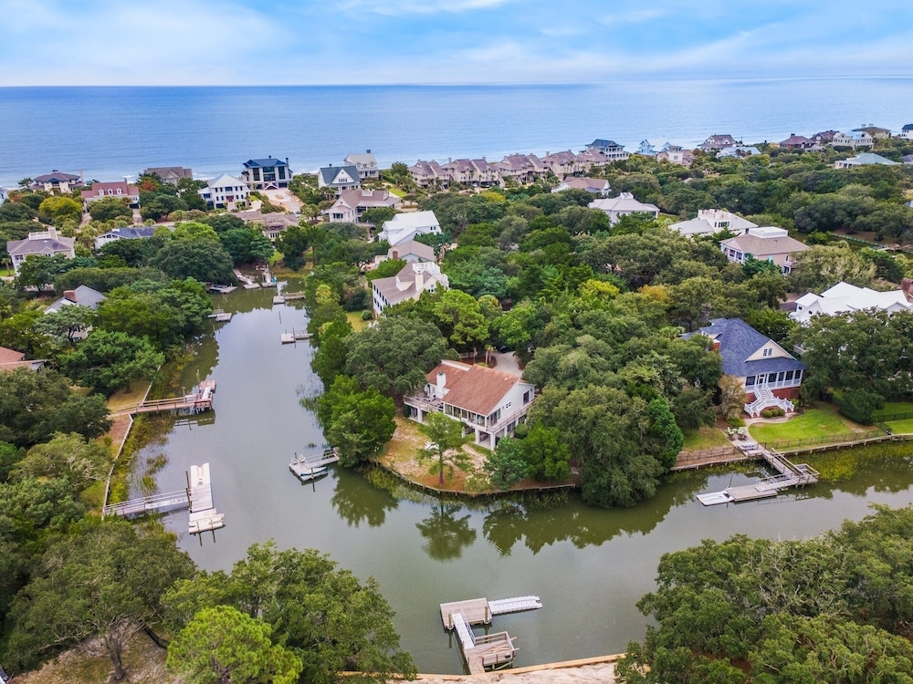 Sunny Pointe 4 Bedroom Home