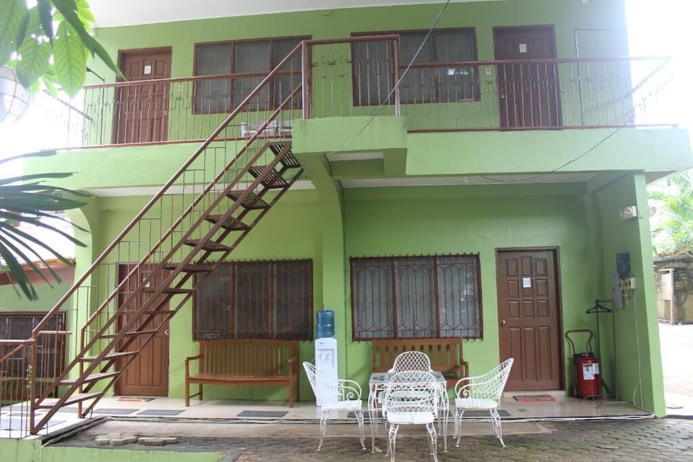 Coron Village Lodge
